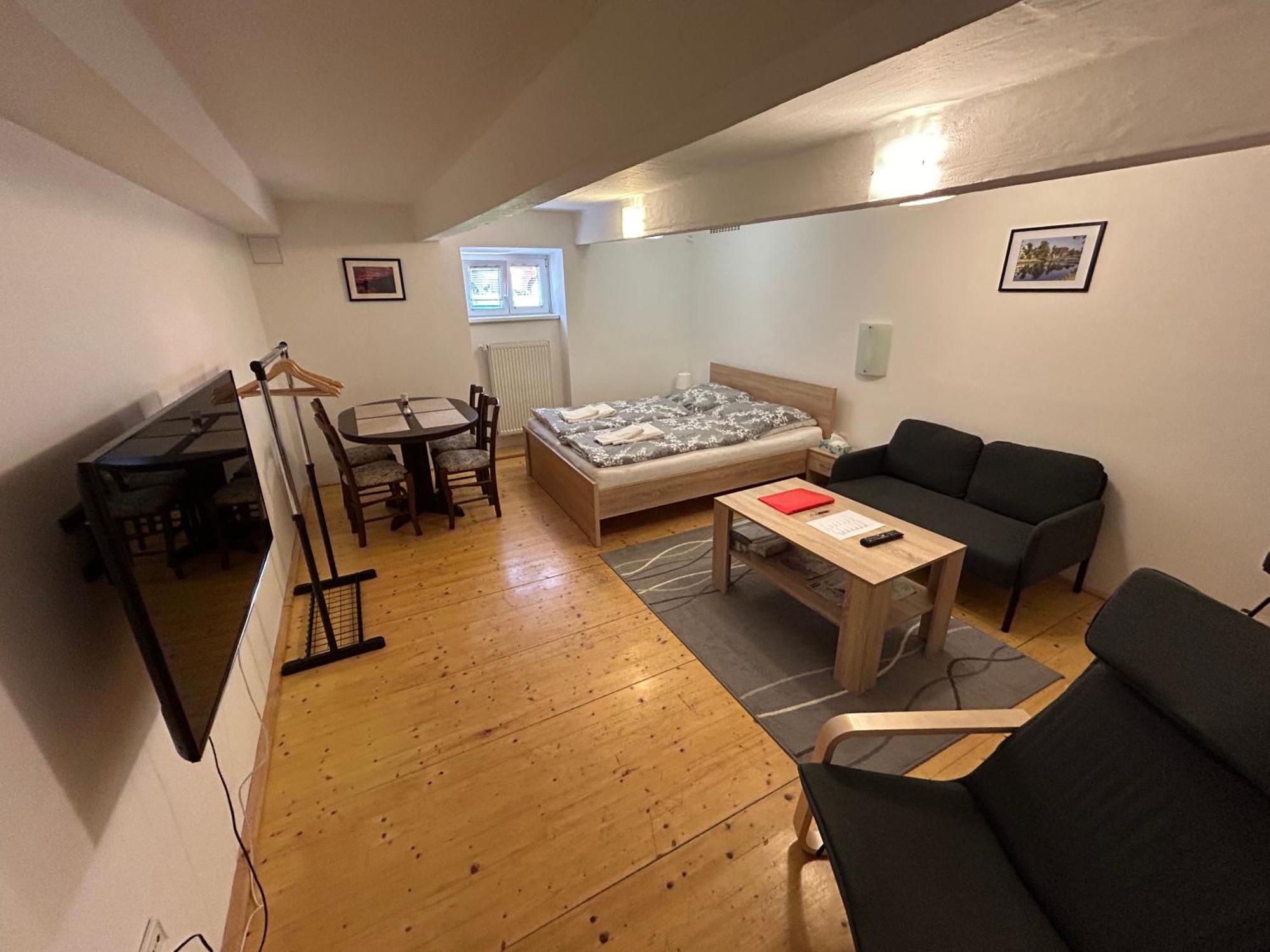Apartmany U Kubiku Hradec Králové 外观 照片